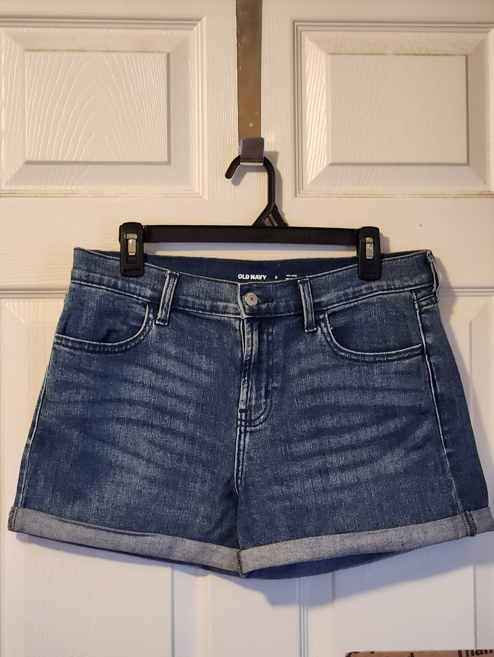 LADIES OLD NAVY DENIM SHORTS SZ 6